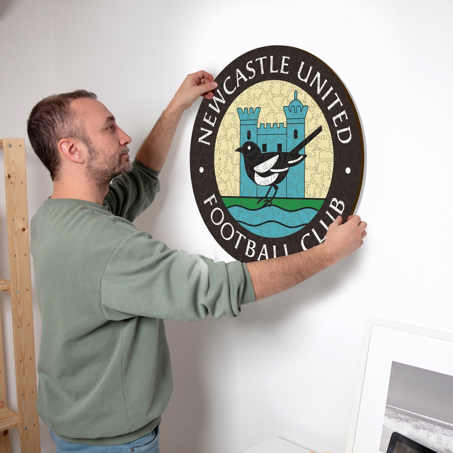 Newcastle United FC® Retro Logo - Wooden Puzzle