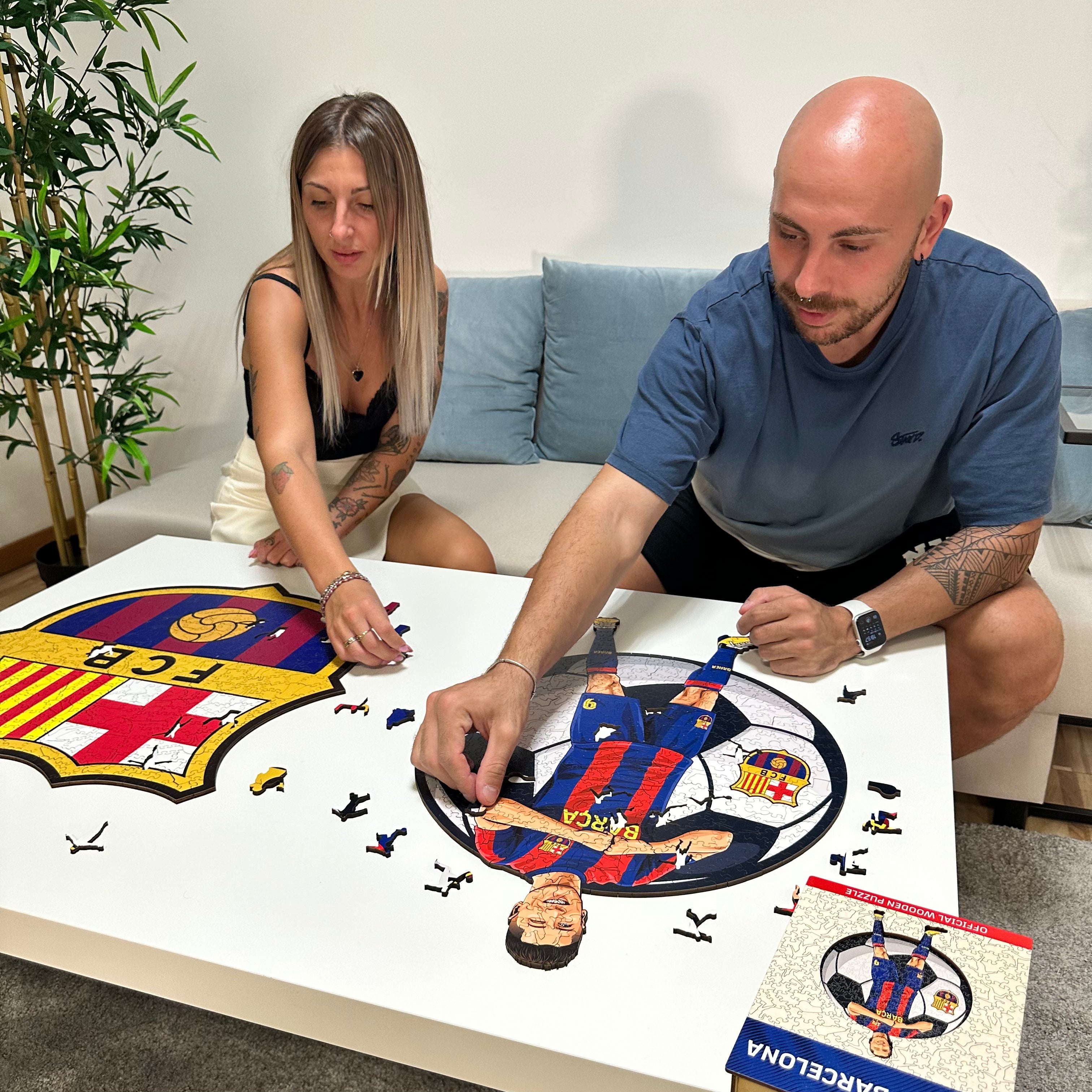 2 PACK FC Barcelona® Logo + Lewandowski – Iconic Puzzles USA