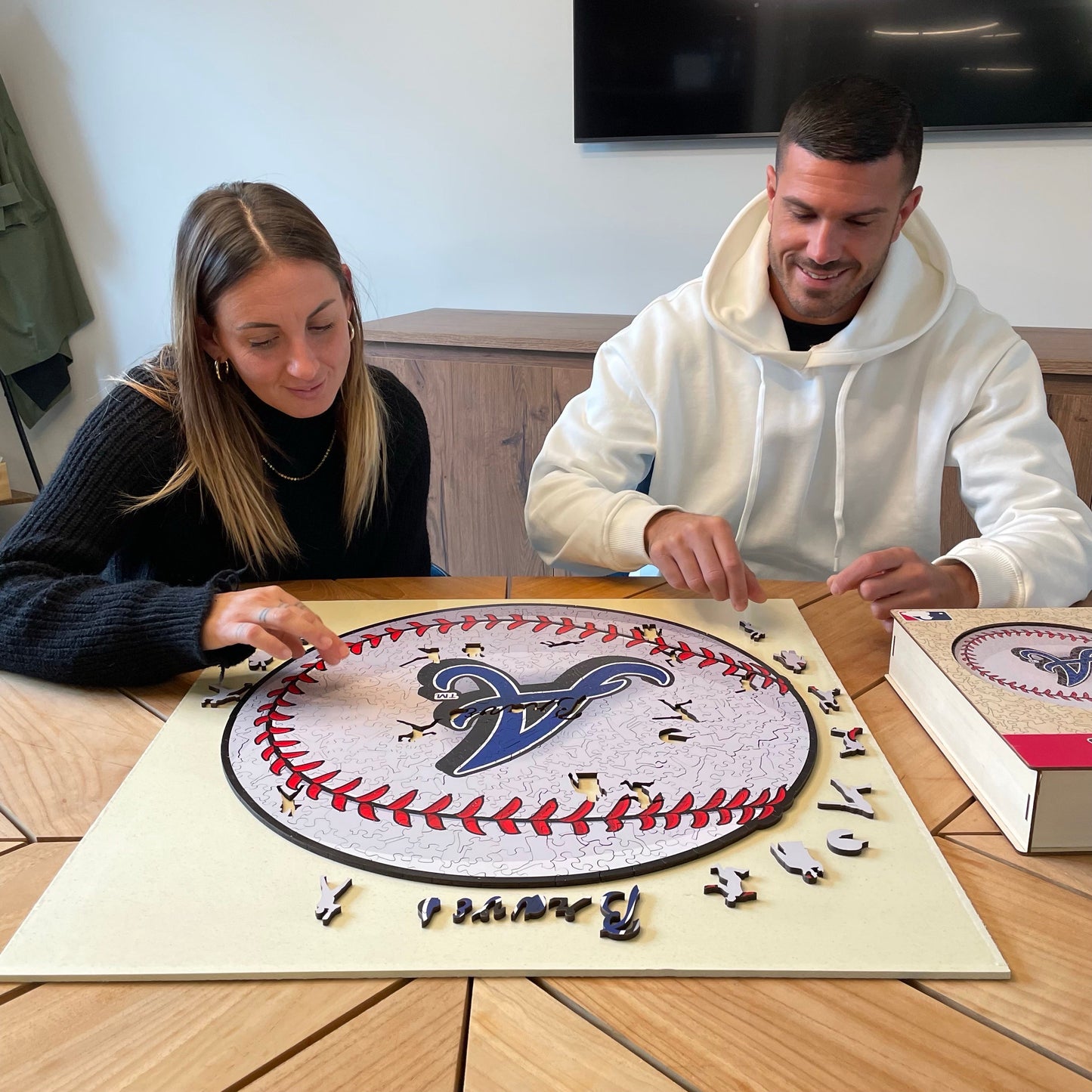 2 PACK Atlanta Braves™ Baseball + Mascot